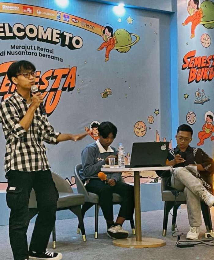 Dari kiri, (1) M. Arif Rahman Hakim, (2) Fadhil Reiza, (3) Ahmad Rofi Uddin. Jumat (3/10/25) (Dokumentasi Redaktur)